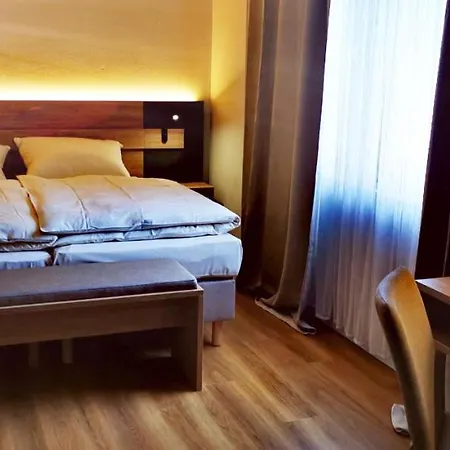 فندق Atelier Essen-city 3*